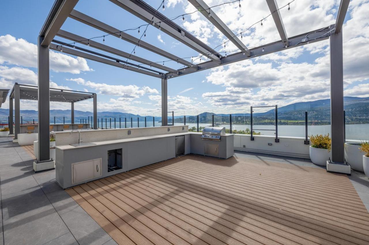 Brand New Luxury Downtown Near The Beach #16 Kelowna Exterior photo